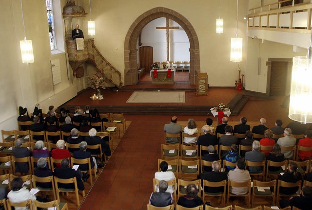 Glubige in der evangelischen Kirche b...ffnungsgottesdienst des Kirchenfests   | Foto: Heidi Fssel