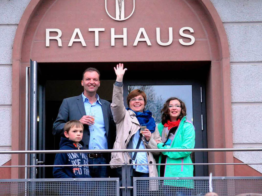 Der Sieg von Jochen Fischer beim zweiten Wahlgang der Brgermeisterwahl Neuried.