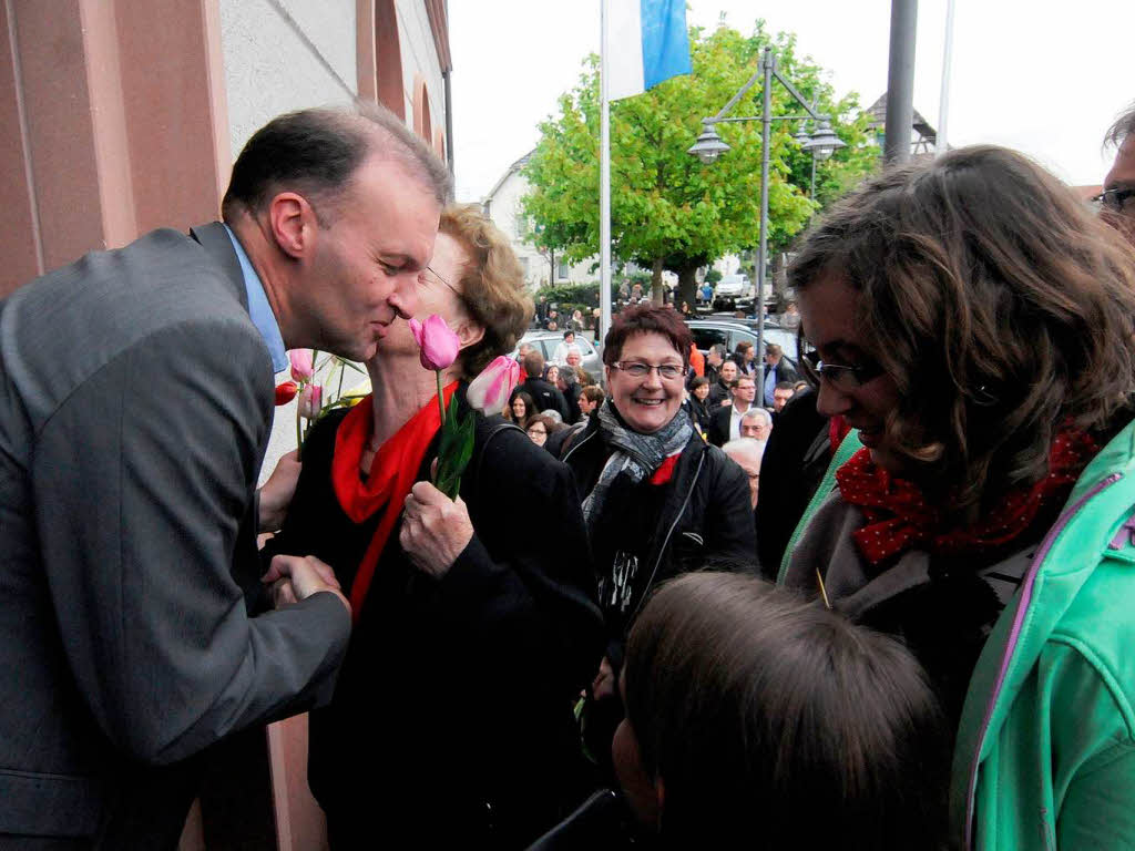 Der Sieg von Jochen Fischer beim zweiten Wahlgang der Brgermeisterwahl Neuried.