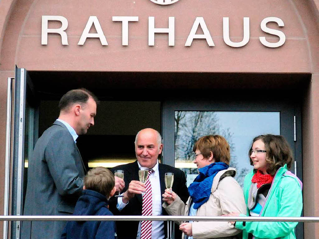 Der Sieg von Jochen Fischer beim zweiten Wahlgang der Brgermeisterwahl Neuried.