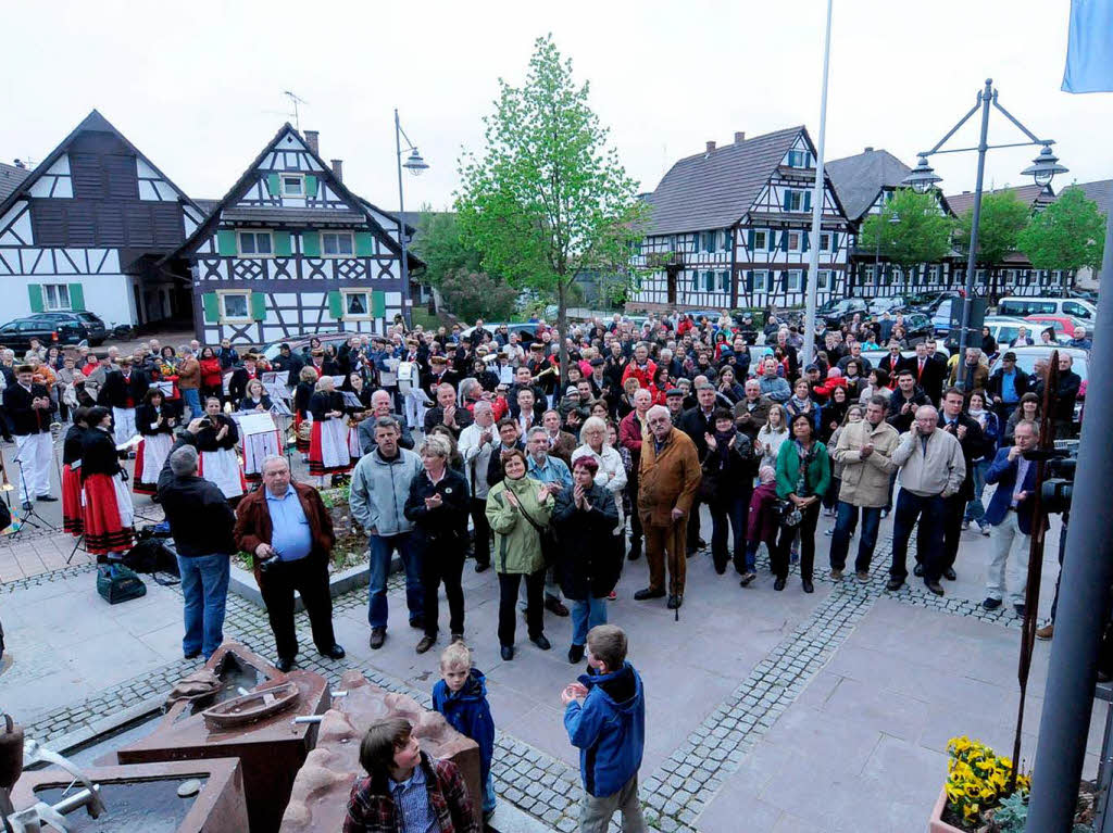 Der Sieg von Jochen Fischer beim zweiten Wahlgang der Brgermeisterwahl Neuried.