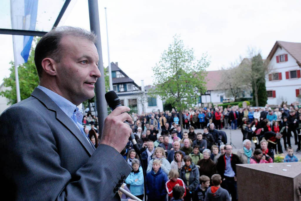 Der Sieg von Jochen Fischer beim zweiten Wahlgang der Brgermeisterwahl Neuried.