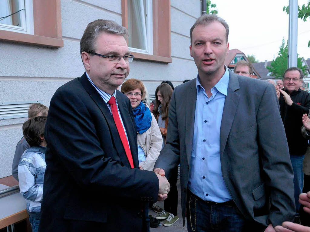 Der Sieg von Jochen Fischer beim zweiten Wahlgang der Brgermeisterwahl Neuried.