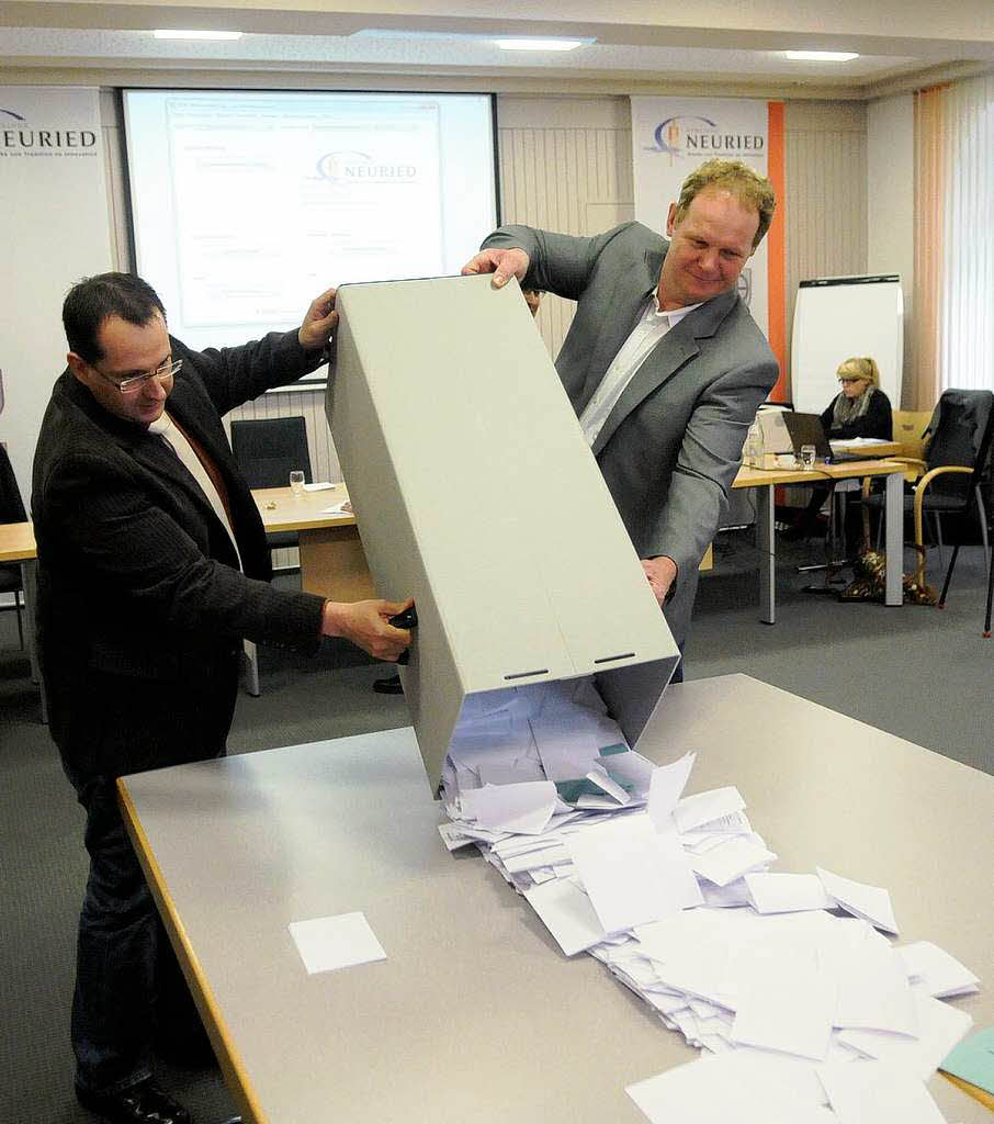 Der Sieg von Jochen Fischer beim zweiten Wahlgang der Brgermeisterwahl Neuried.