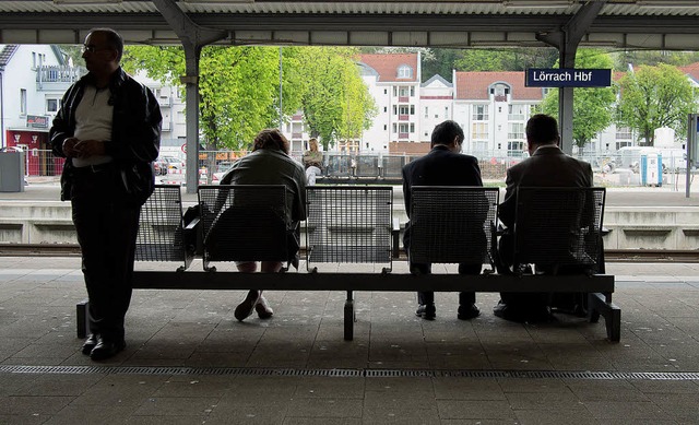 Morgens nach Basel zur Messe, abends z...t fr volle Betten in der Grenzstadt.   | Foto: Henry Balaszeskul