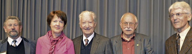 Ehrungen beim Kirchenchor St. Georg Wy...der und Benno Westermann vom Vorstand   | Foto: Martina Weber-Kroker