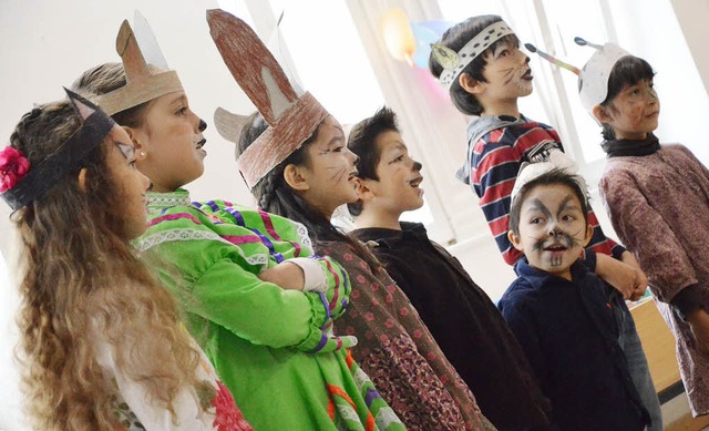 Beim internationalen Kinderfest in der Stadtbibliothek.   | Foto: Barbara Ruda