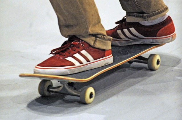 Wenn&#8217;s auf der Strae noch so gu... Skateboarder gehren dort nicht hin.   | Foto: dPa