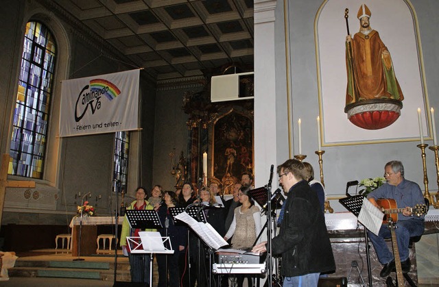 The Vocal Group unter der Leitung von ... Kinderhilfswerk Ukraine e.V. zu Gute.  | Foto: Hrvoje Miloslavic