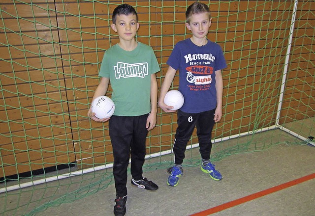 Handballfans: Dominik Langhoff und Max Rinderle   | Foto: privat
