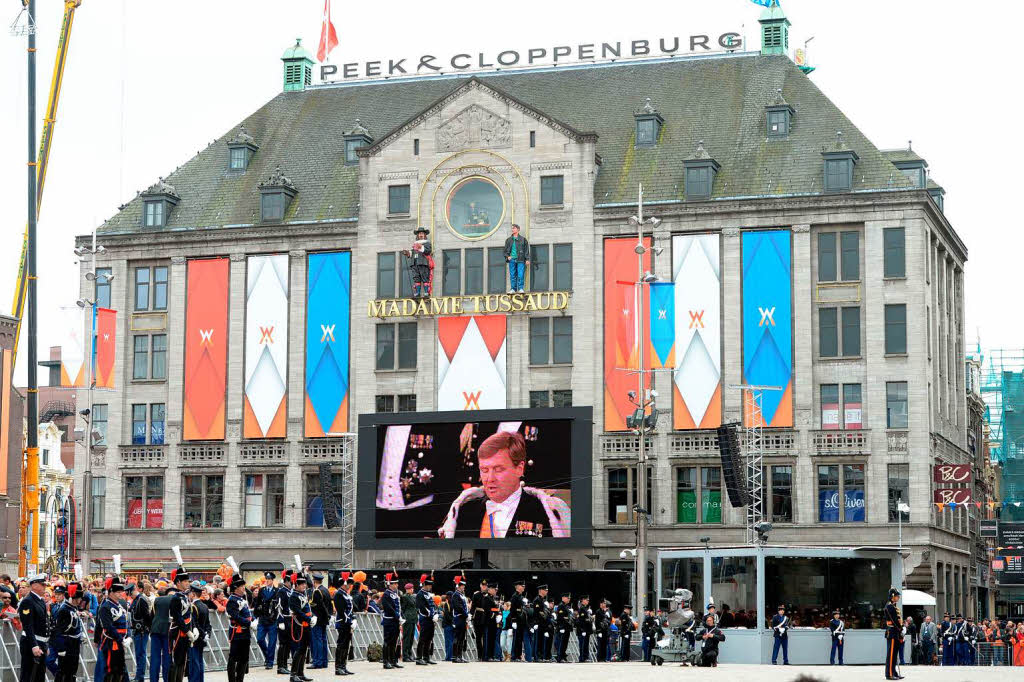 Willem-Alexanders Amtseinfhrung wurde auf Groleinwnden bertragen