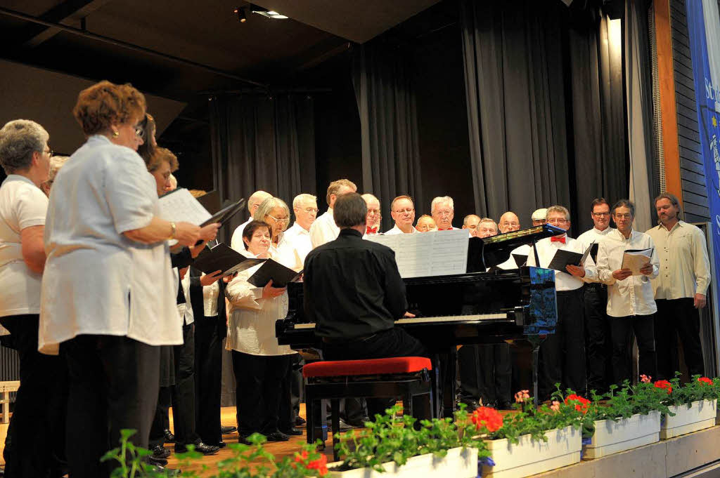 Gelungene Koproduktion: der Sulzburger Gesangverein zusammen mit dem Laufener Chor Concordia Nova