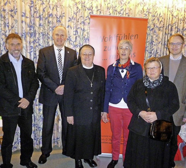 Nach 14-jhriger Ttigkeit in der Sozi... Kannen und Pfarrer Johannes Frische.   | Foto: Eberhard Gross