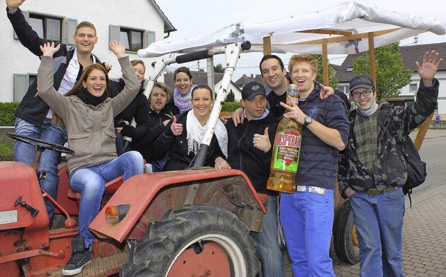 Brachten auch Stimmung mit zum Orschwe...ihock: Eine Gruppe des SC Orschweier.   | Foto: Hiller