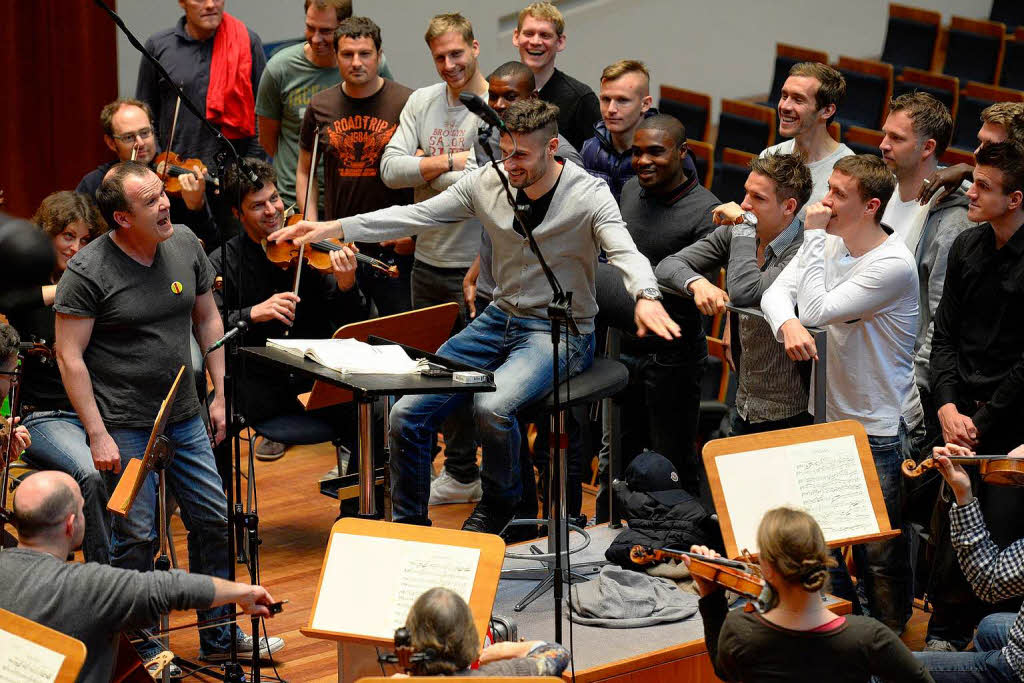 Die Idee fr diese Kooperation war im Frhjahr 2012 nach dem umjubelten Auftritt des Sinfonieorchesters im Freiburger Stadion entstanden...