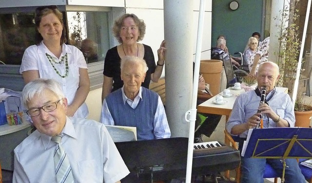 Der Frderverein des Seniorenzentrums ...rzielte viel Freude bei den Bewohnern.  | Foto: Kalrernst Lauffer