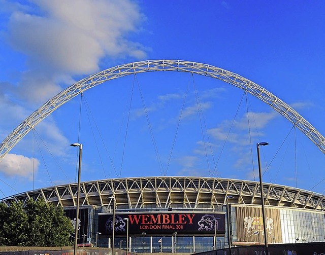 Prestigetrchtige Finalsttte: das Londoner Wembley-Stadion   | Foto: dpa