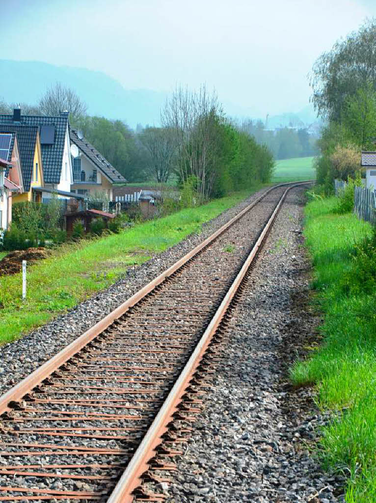 Kein Zug wird kommen wegen starkem Unwetter. hier: Bahnhof Oberwinden Elztalbahn, Breisgau S-Bahn