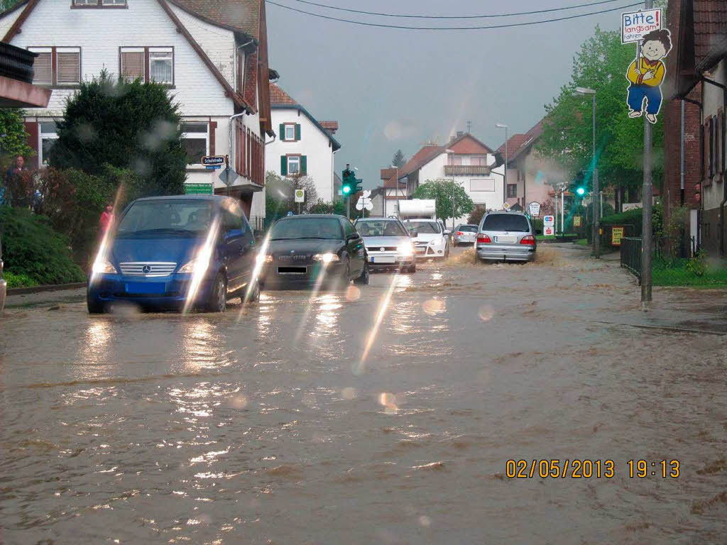 Unwetter in Winden aufgenommen durch die Polizei.