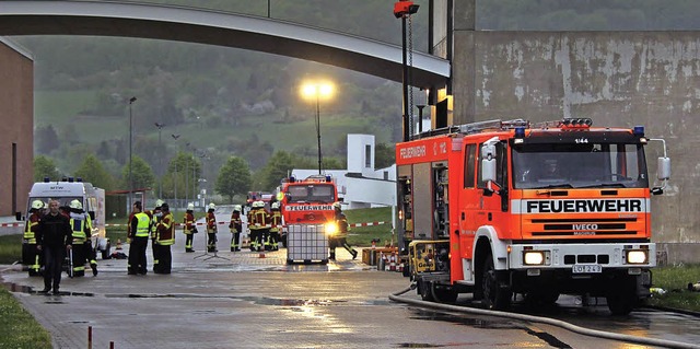 Bestens vorbereitet: Gekonnt absolvierte die Feuerwehr die bung in der Vitra.   | Foto: UTKE