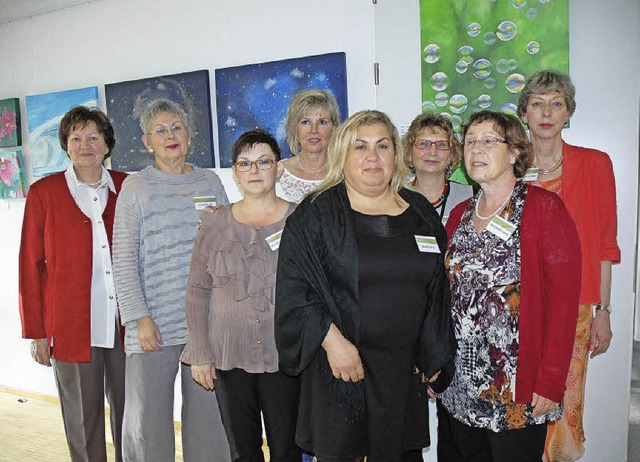 Acht Malerinnen zeigen zurzeit in eine...unz-Stiftung in Hauingen ihre Bilder.   | Foto: Wieschenkmper