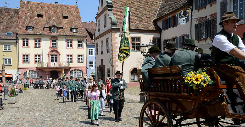 Die Sonne lacht den Endinger Schützen Endingen Badische Zeitung