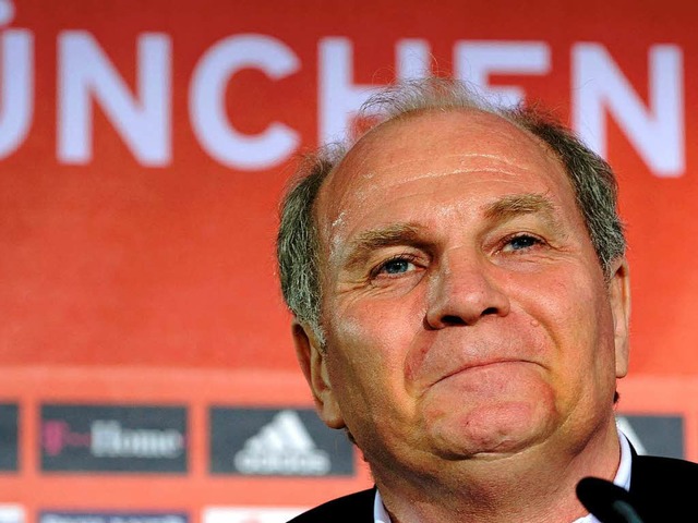 Uli Hoene bleibt vorerst Aufsichtsratsvorsitzender des FC Bayern Mnchen.  | Foto: dpa