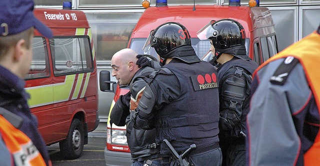 Nicht mit schwerer Ausrstung wie bei ...uballspiel im aargauischen Sulz aus.   | Foto: Michael Reich