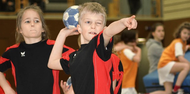 Der Handball-Nachwuchs des DJK Bad Sc...rh ben und genau zielen lohnt sich.   | Foto: Verein