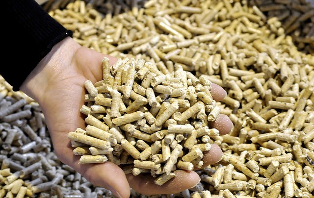 Holzpellets gelten als korohstoff, be...brennung erzeugen sie aber Feinstaub.   | Foto: Ingo Schneider