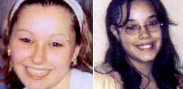 Zwei der drei befreiten Frauen. Amanda...sus wurden als Teenager verschleppt.    | Foto: AFP
