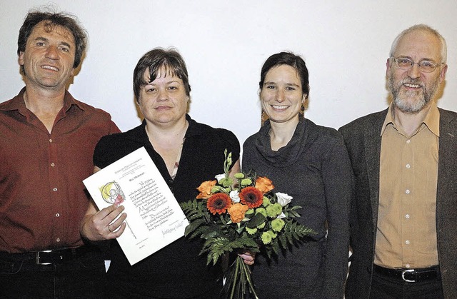 Geehrt wurde fr 25 Jahre aktive Mitgl...em Vorsitzenden Gerhard Hort (rechts).  | Foto: Jrgen Schweizer