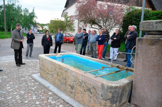 Gut gelungen sind die Arbeiten im Zuge... den Brunnen unterhalb des Rathauses.   | Foto: Maier