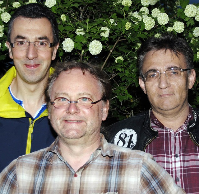 Der wiedergewhlte Vorstand der Garten...  Vorsitzende Rolf Hugle (von rechts)   | Foto: Sedlak