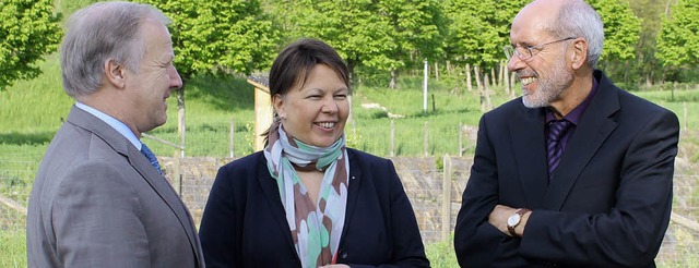 Rckenwind bei der Vermarktung des ZAK...Peter Wei (links)  am Kahlenberg war.  | Foto: Mutz