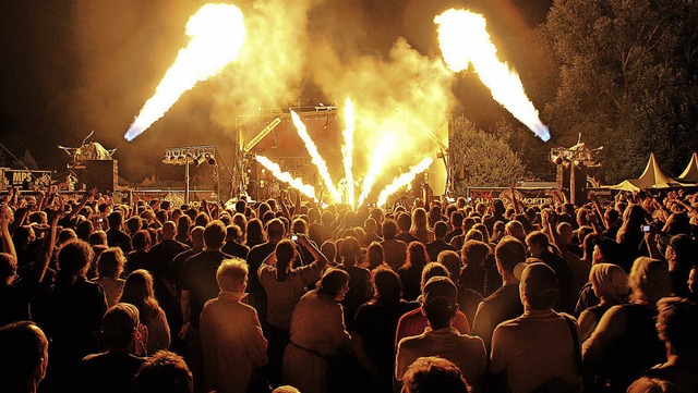 Die Feuershows gehren zu den imposant... Spektakeln beim Mittelalterfestival.   | Foto: Veranstalter