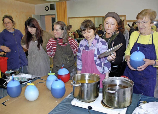 Im Alten Wasserwerk trafen sich Mensch...g. Elf Workshops standen ihnen offen.   | Foto: Britta Wieschenkmper