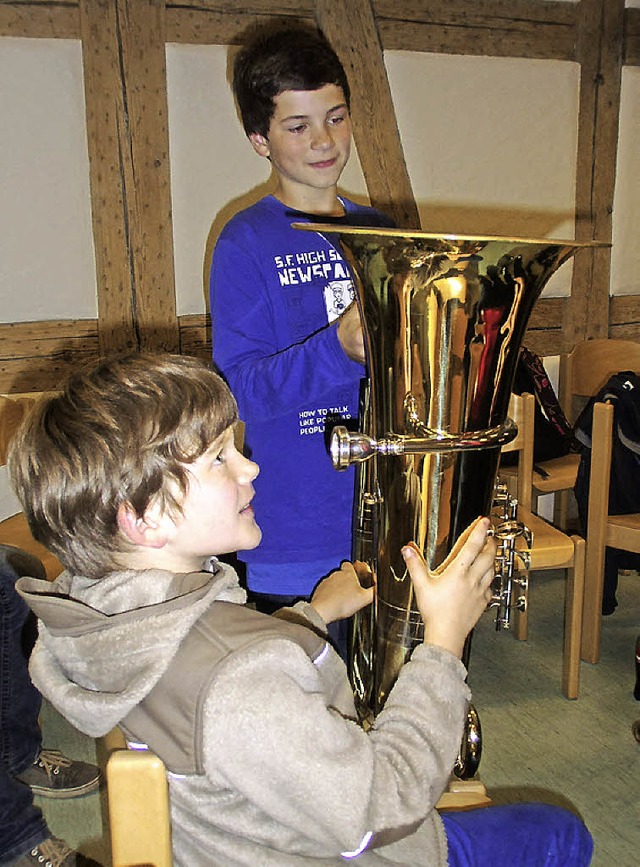 Erfolgreich war  die Schnupperstunde d...te Kinder Instrumente testen durften.   | Foto: nel