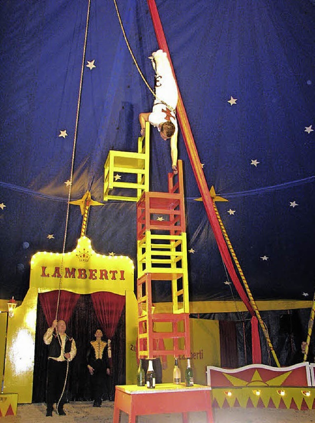 Leandro bei der  Handstandpyramide.  | Foto: Ilona Seifermann/privat