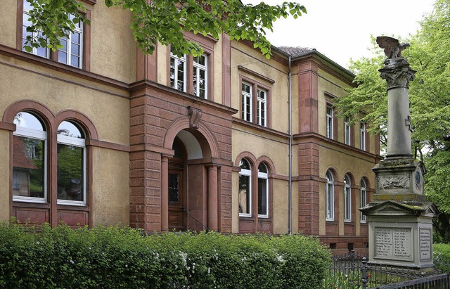 Der historische Teil der Theodor-Heuss-Schule (1876) in Dinglingen.   | Foto: christoph breithaupt