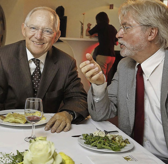 Bundesfinanzminister Wolfgang Schuble...ch mit BZ-Chefredakteur Thomas Hauser  | Foto: Schroth
