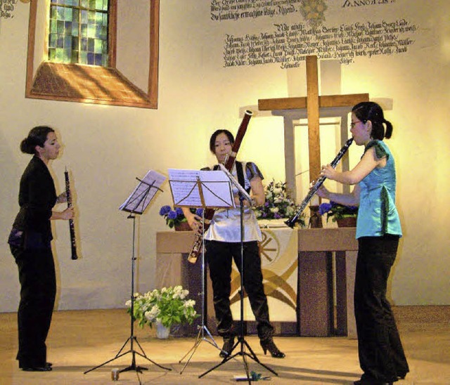 Selen Schaper (Oboe), Sayaka Urano (Fa...isterten in der Nimburger Bergkirche.   | Foto: Hans Sigmund