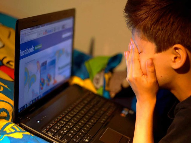 Facebook ist fr Jugendliche wichtig &...erken vor sich geht, ist auch sozial.   | Foto: dpa