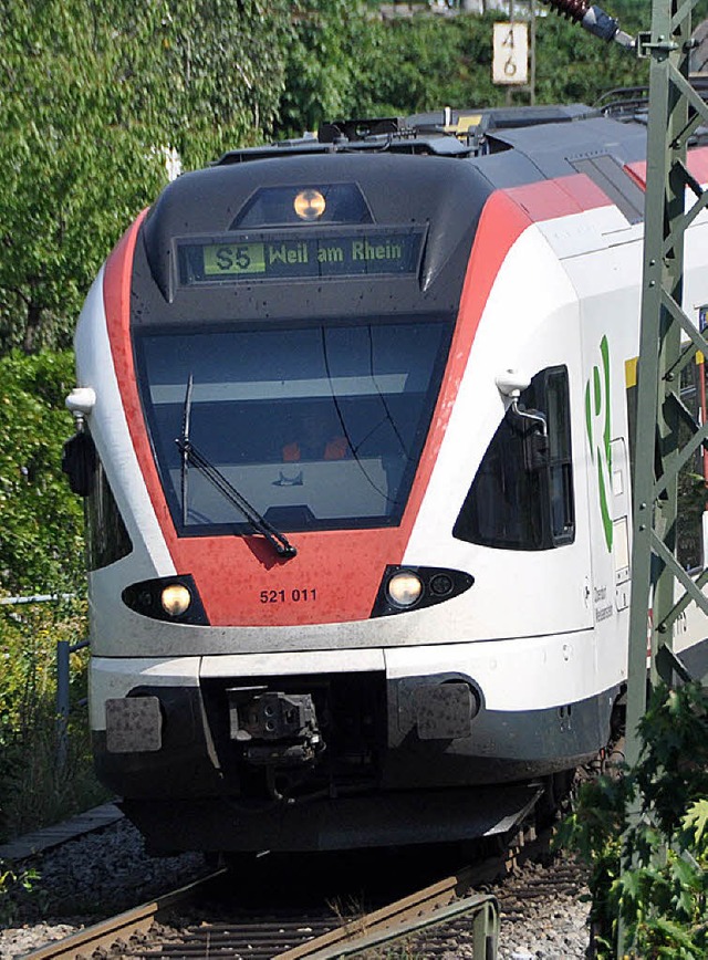 Der Landkreis will mehr Menschen zum Umsteigen in Bus und Bahn bewegen.   | Foto: Gramespacher