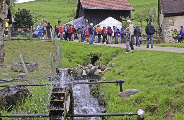 Der Altenvogtshof in Oberried-Vrlinsb...liche Musik gegen das drftige Wetter.  | Foto: Christian John