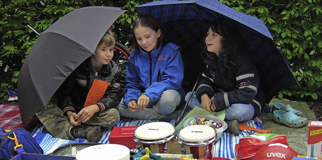 Trotz Regen fand auf dem Spielplatz &#... bei dem auch die Kinder Spa hatten.   | Foto: Privat