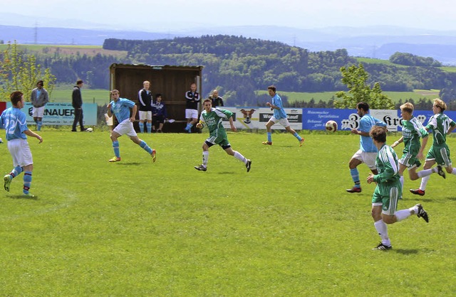 SV Untermettingen kmpft gegen den Pokalsieger VfB Mettenberg.  | Foto: Luisa Denz