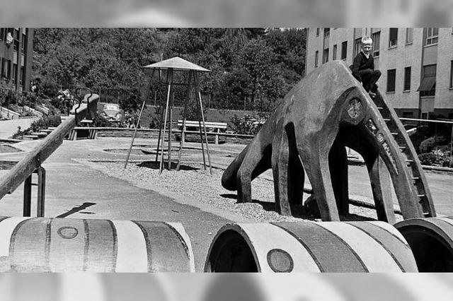 1963 wurde ein Beton-Elefant von Ernst Thomann errichtet