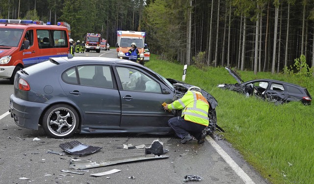 Bei einem Unfall auf der B 31 wurden am Pfingstmontag sieben Personen verletzt.   | Foto: Kamera 24