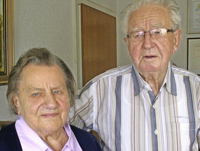 Mathilde und Alban Ebner sind seit 60 Jahren verheiratet.   | Foto: Probst